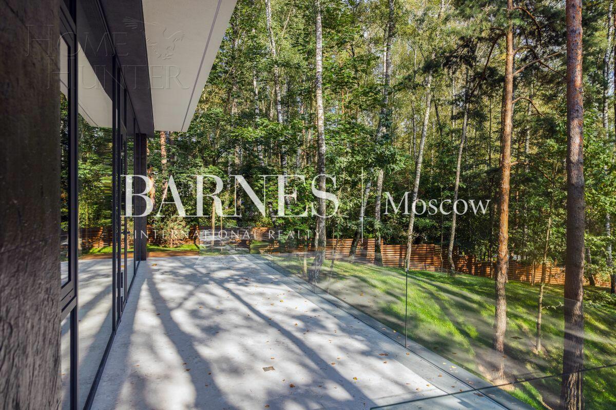 2-этажный коттедж 650 м² с отделкой