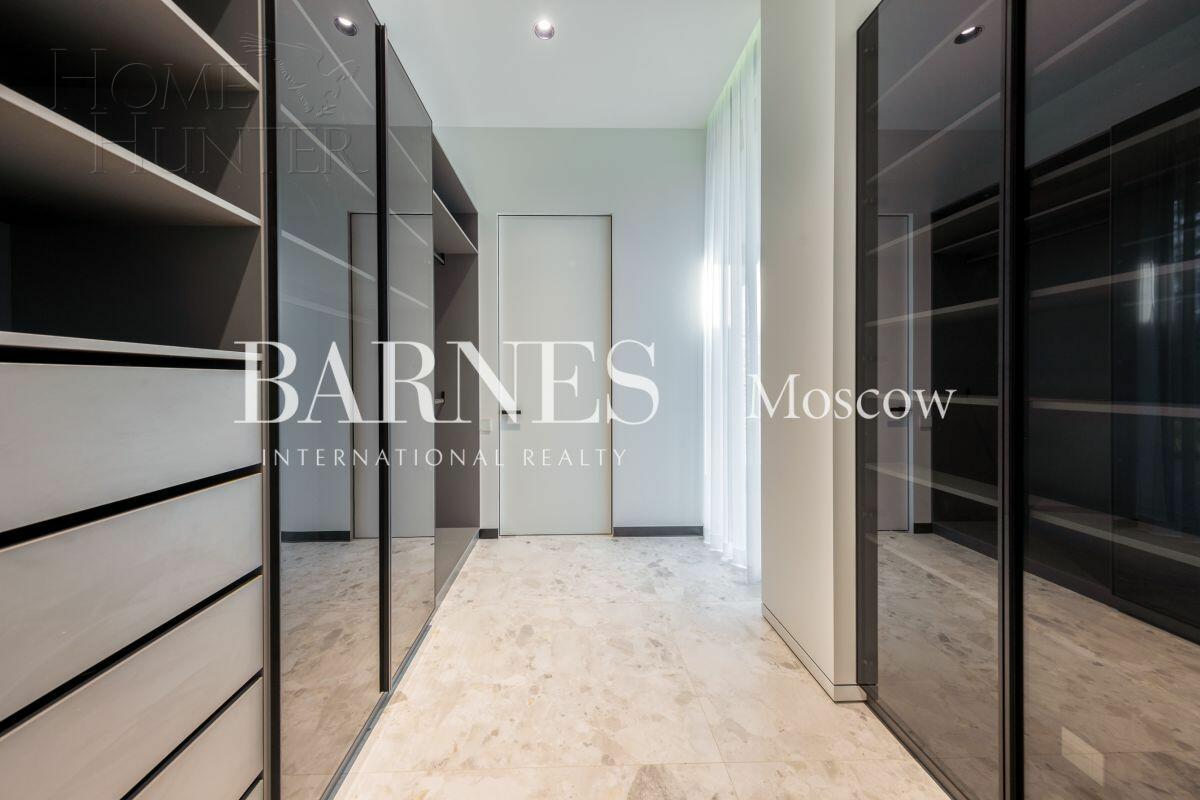 2-этажный коттедж 1 000 м² с отделкой