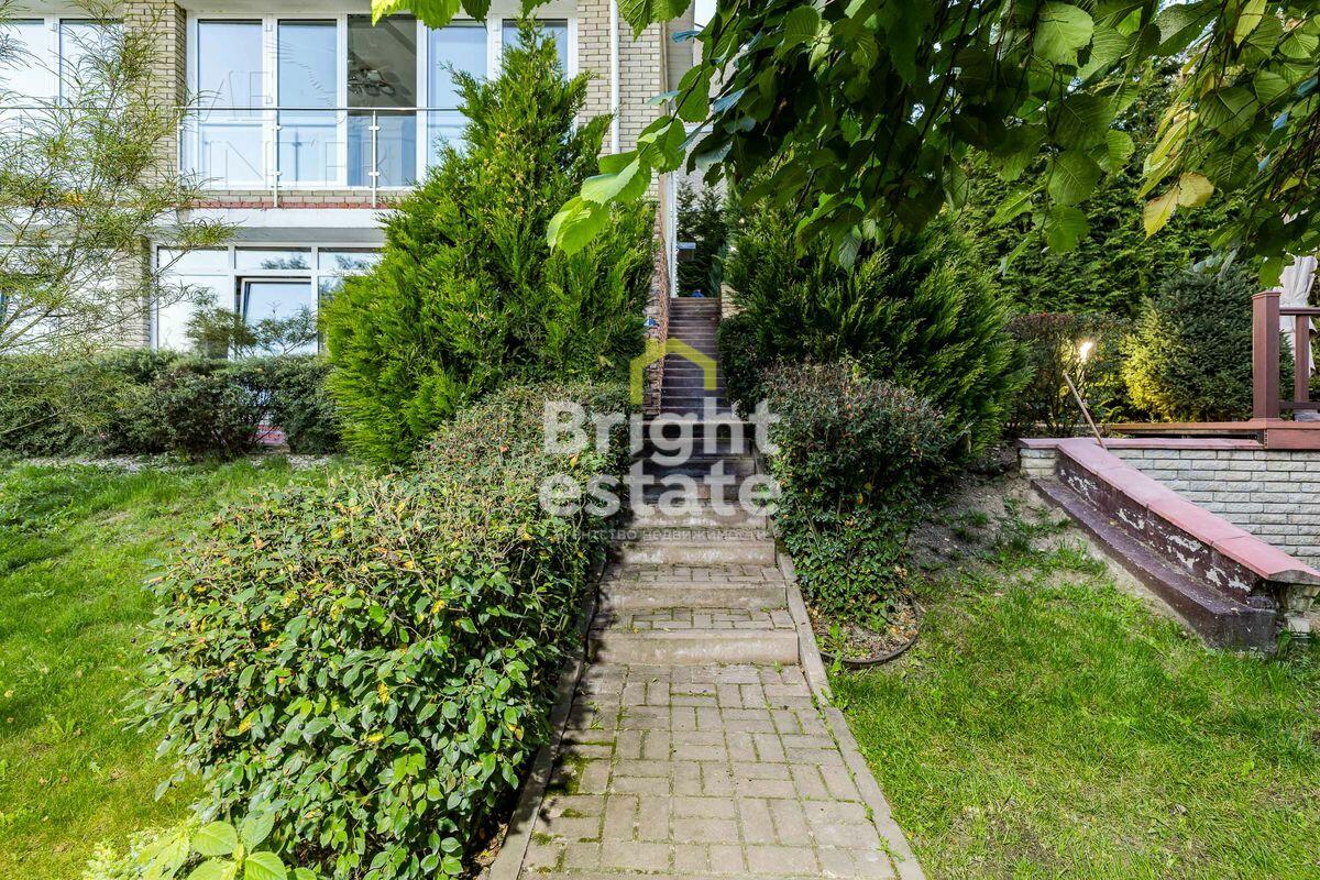 3-этажный коттедж 420 м² с отделкой