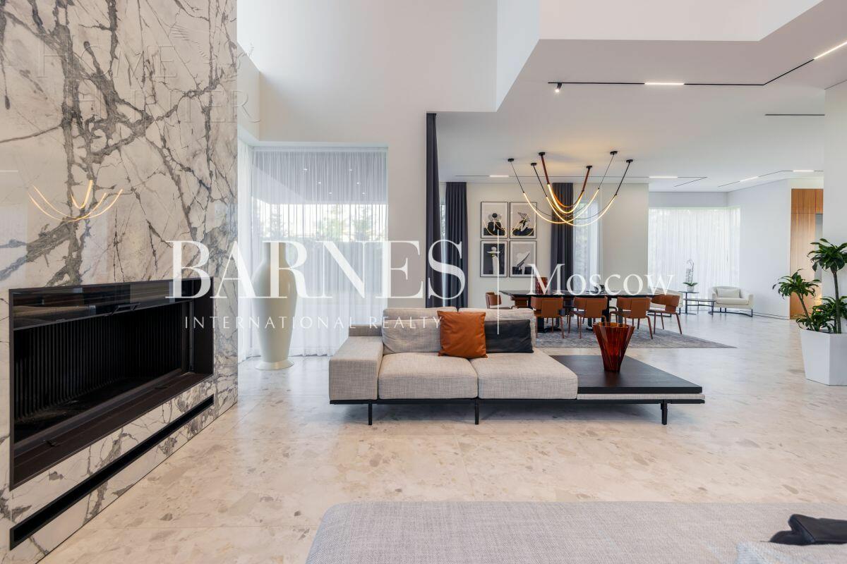 2-этажный коттедж 1 000 м² с отделкой