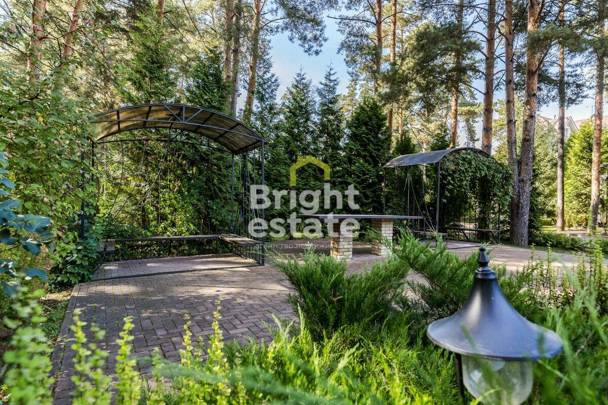 3-этажный коттедж 420 м² с отделкой