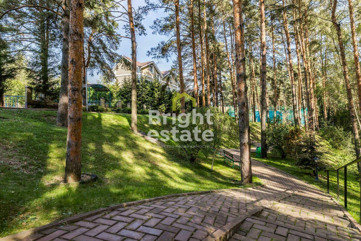 3-этажный коттедж 420 м² с отделкой