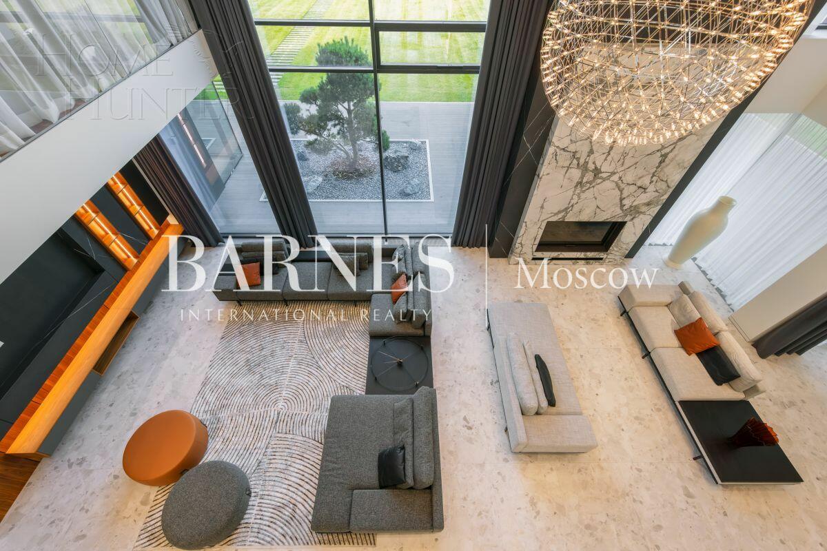 2-этажный коттедж 1 000 м² с отделкой