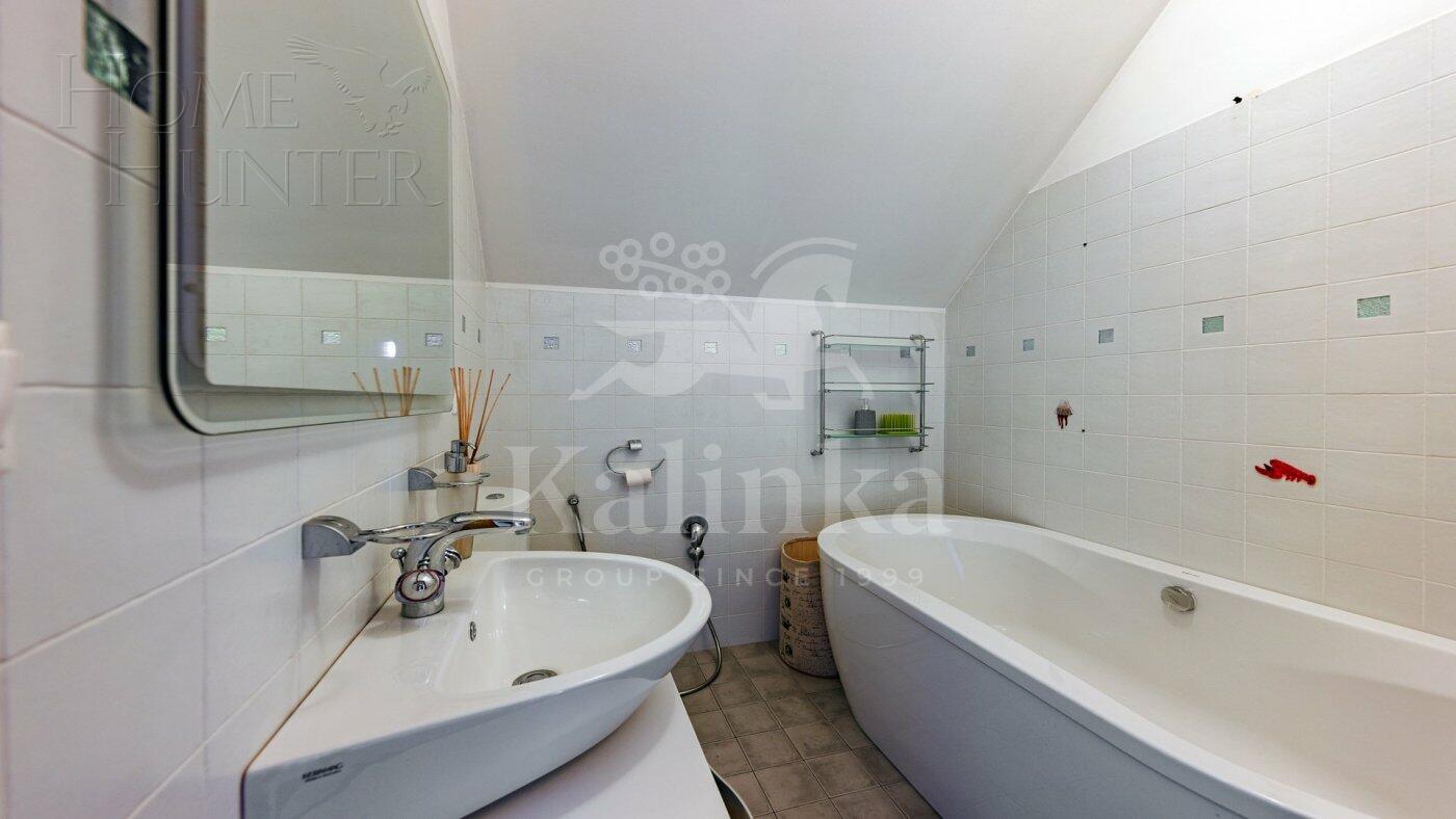 2-этажный коттедж 2 500 м² с отделкой