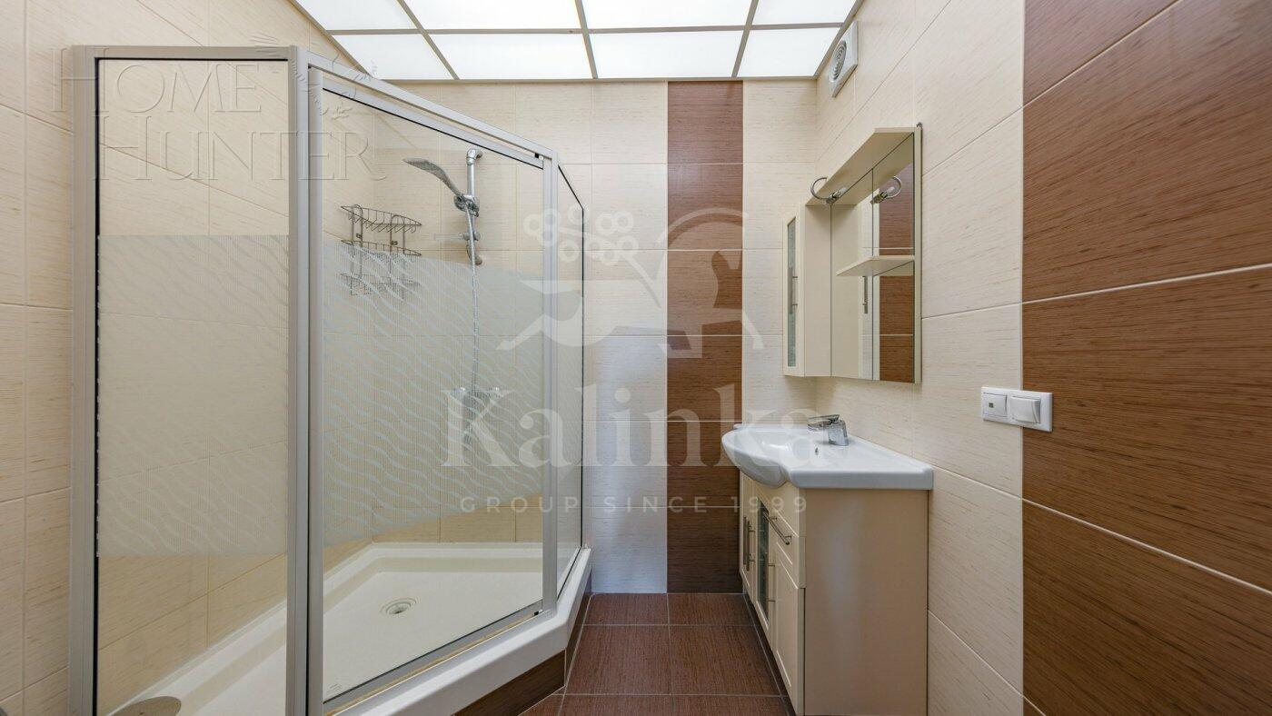 2-этажный коттедж 2 500 м² с отделкой