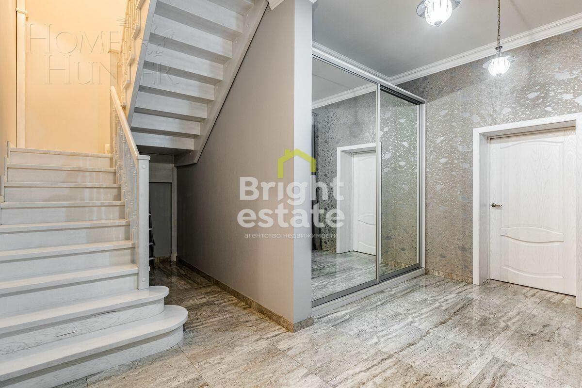 3-этажный коттедж 420 м² с отделкой