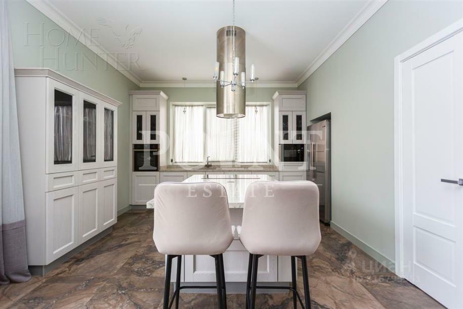 2-этажный коттедж 325 м² с отделкой