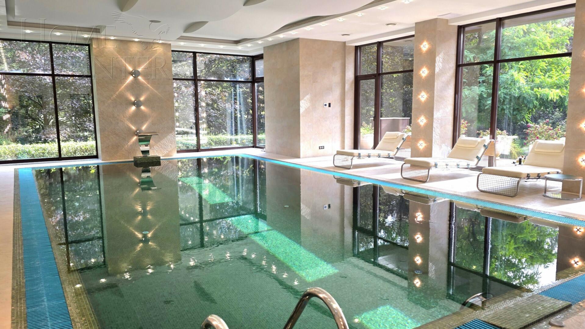 2-этажный коттедж 1 200 м² с отделкой