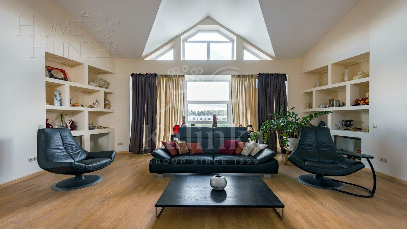 2-этажный коттедж 2 500 м² с отделкой