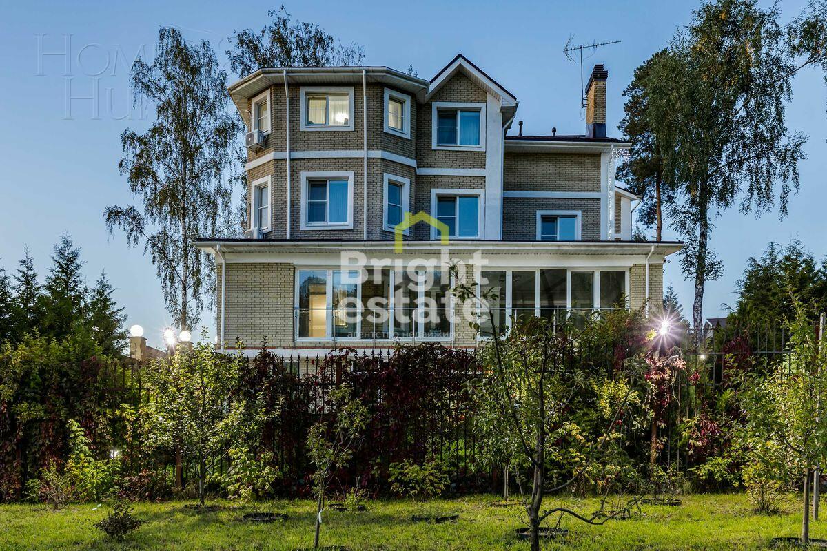 3-этажный коттедж 420 м² с отделкой