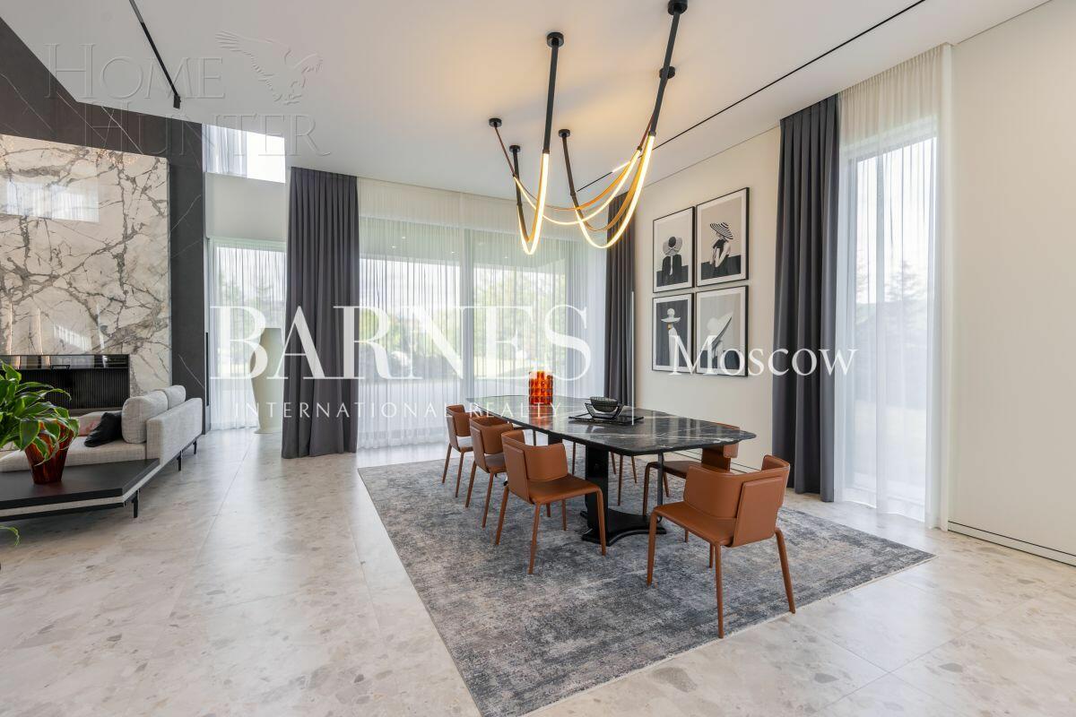 2-этажный коттедж 1 000 м² с отделкой