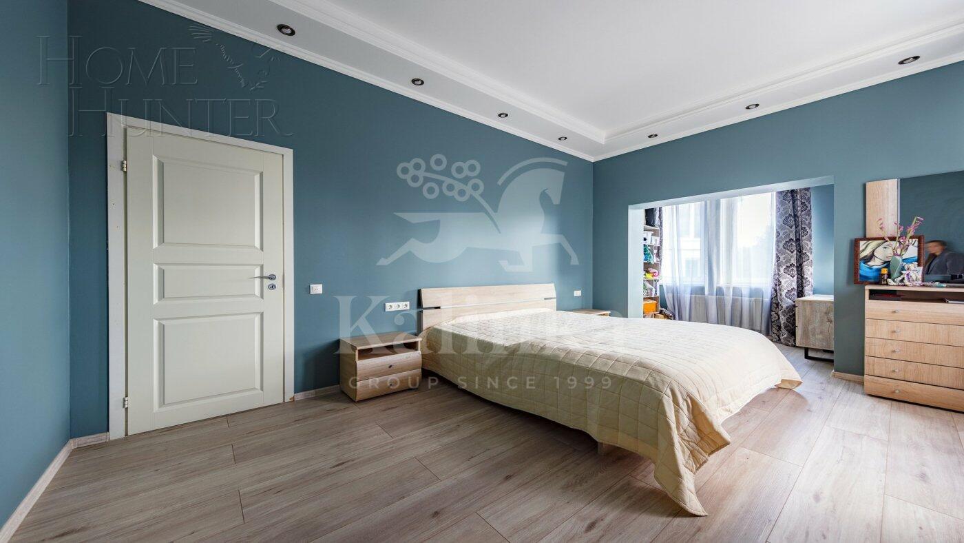 2-этажный коттедж 2 500 м² с отделкой