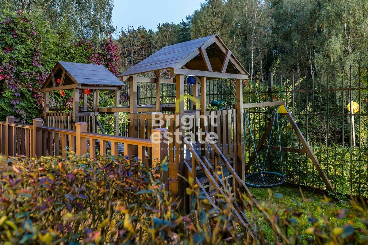 3-этажный коттедж 420 м² с отделкой