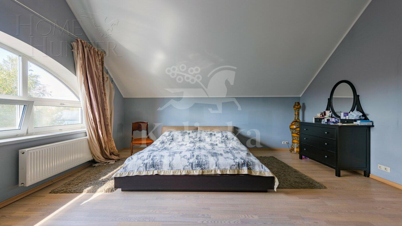 2-этажный коттедж 2 500 м² с отделкой