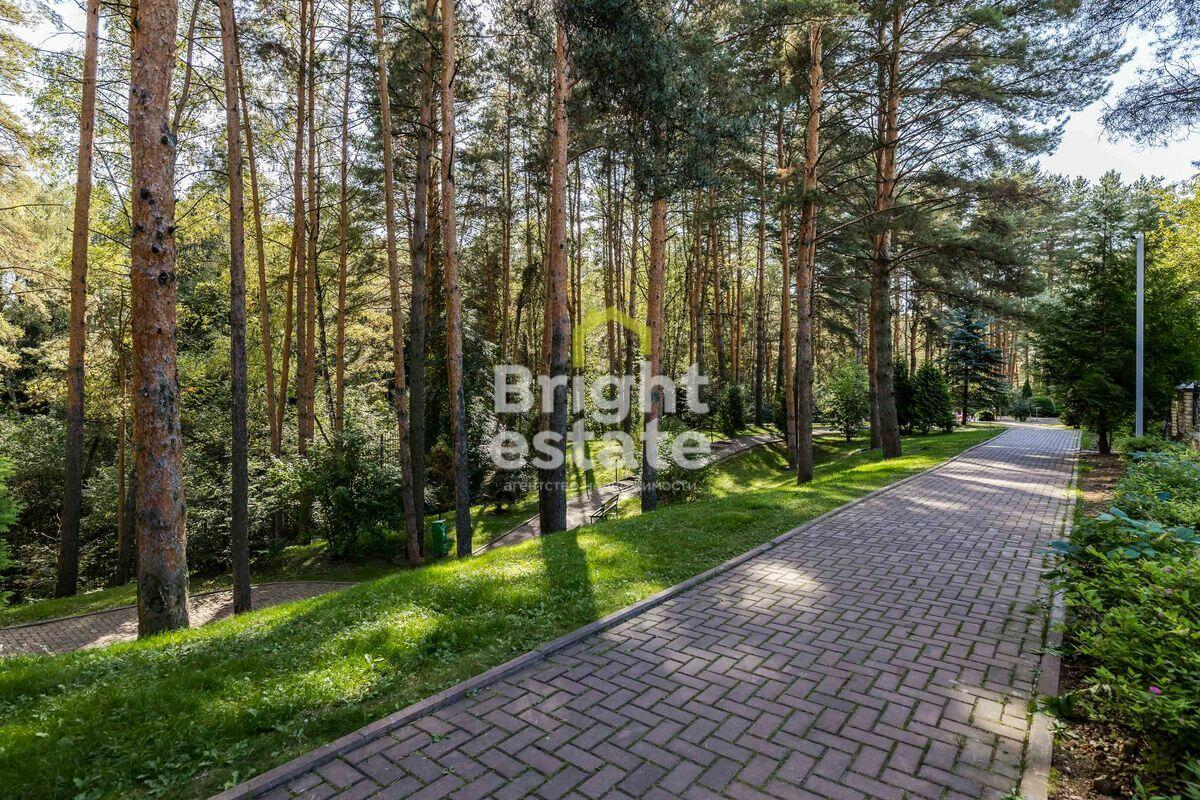 3-этажный коттедж 420 м² с отделкой