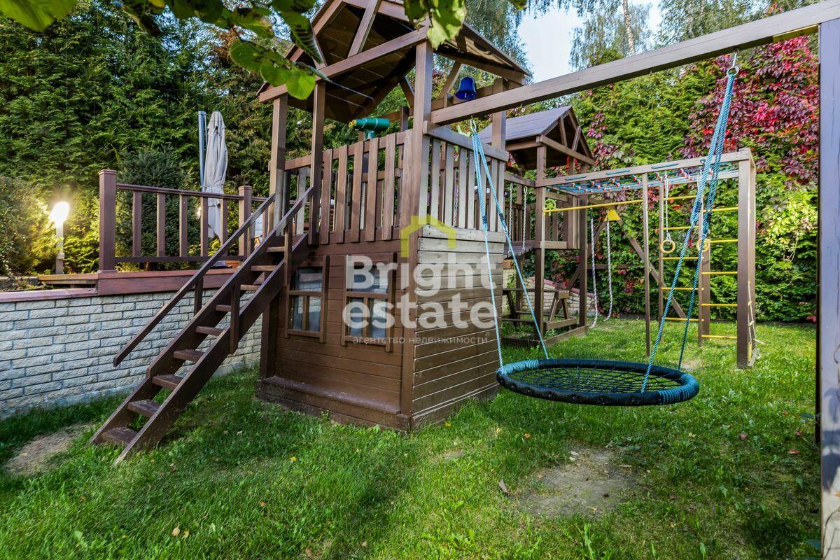 3-этажный коттедж 420 м² с отделкой