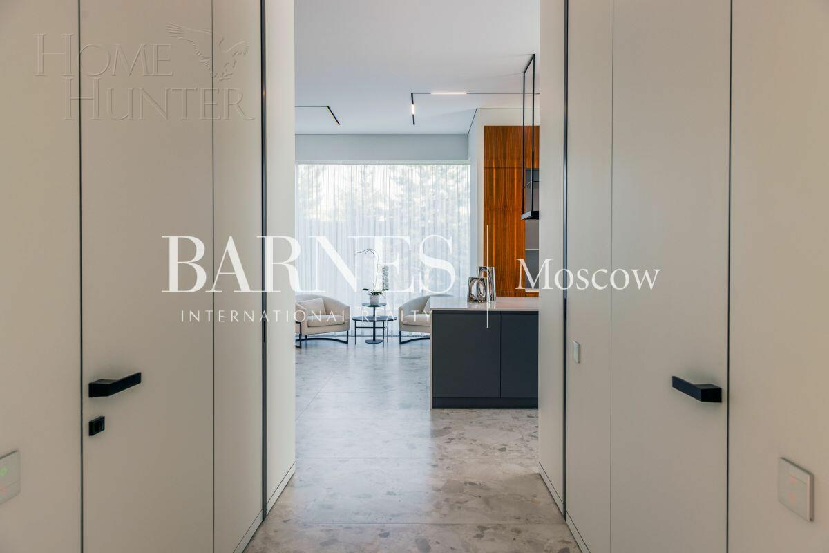 2-этажный коттедж 1 000 м² с отделкой