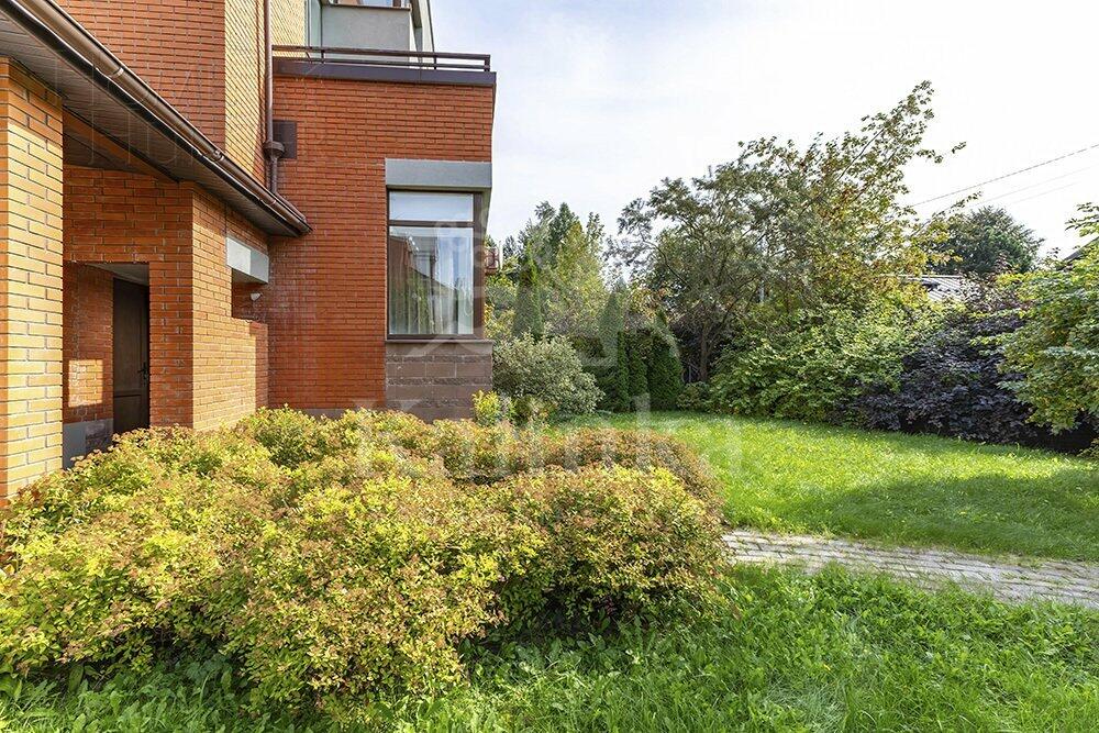 2-этажный таунхаус 500 м² с отделкой