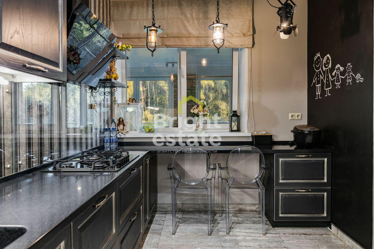 3-этажный коттедж 420 м² с отделкой