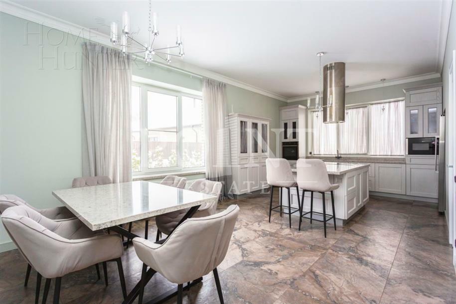 2-этажный коттедж 325 м² с отделкой