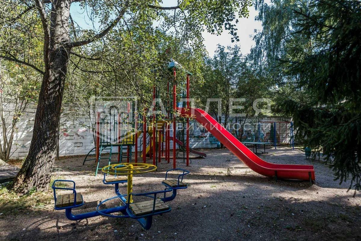 2-этажный коттедж 370 м² с отделкой