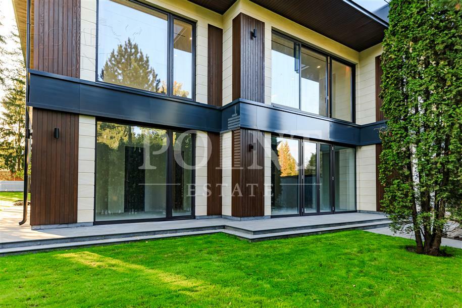 2-этажный коттедж 1 596 м² без отделки