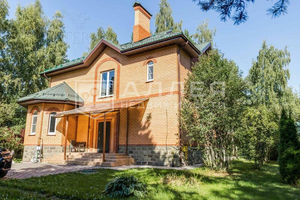 2-этажный коттедж 370 м² с отделкой