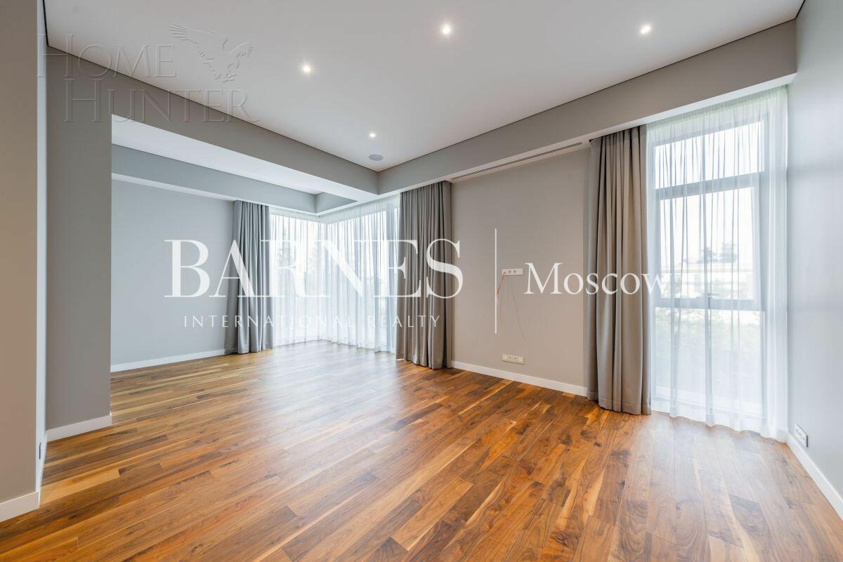 2-этажный коттедж 1 000 м² с отделкой