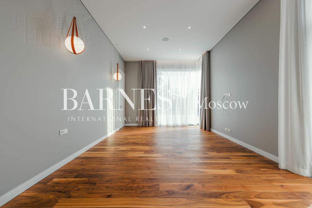 2-этажный коттедж 1 000 м² с отделкой