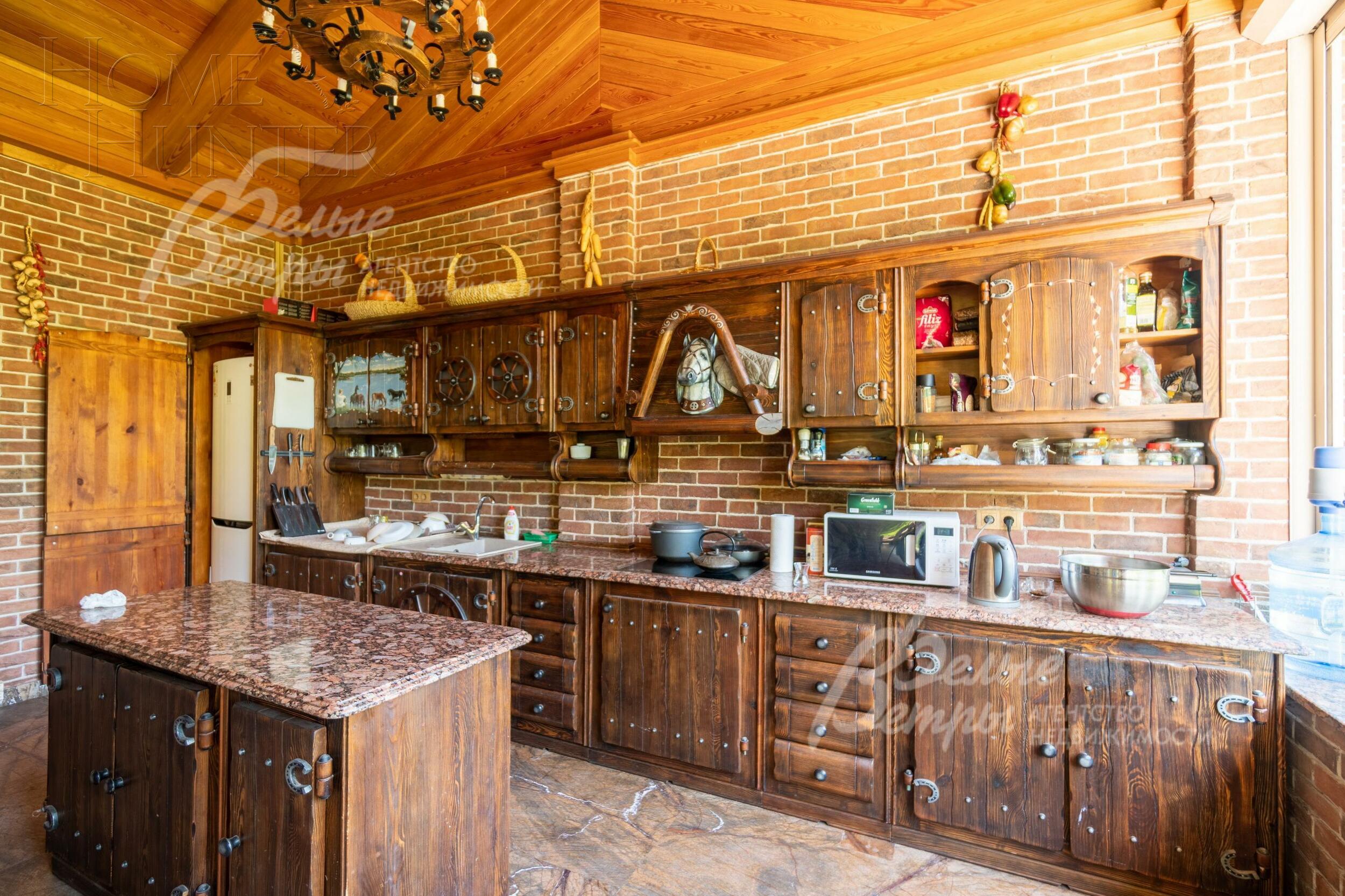 2-этажный коттедж 1 580 м² без отделки