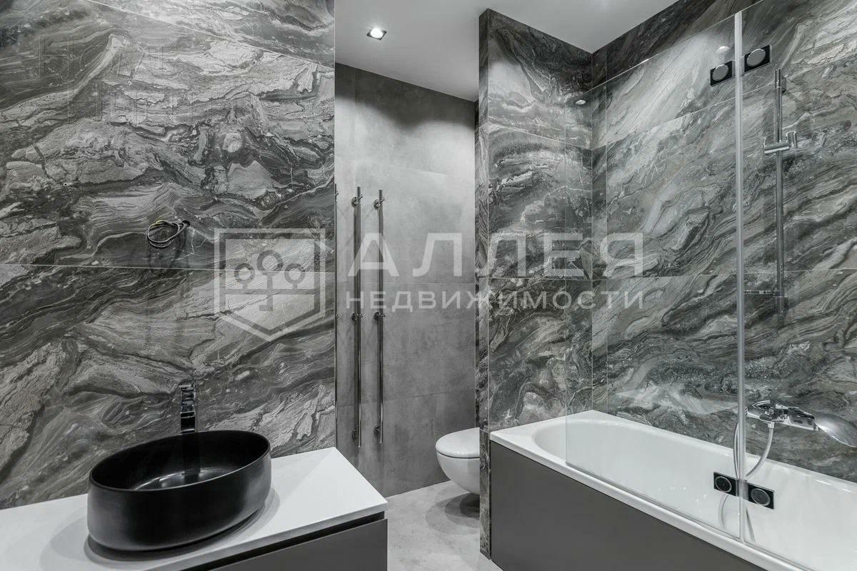 2-этажный коттедж 370 м² с отделкой