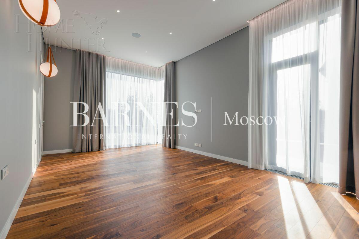 2-этажный коттедж 1 000 м² с отделкой