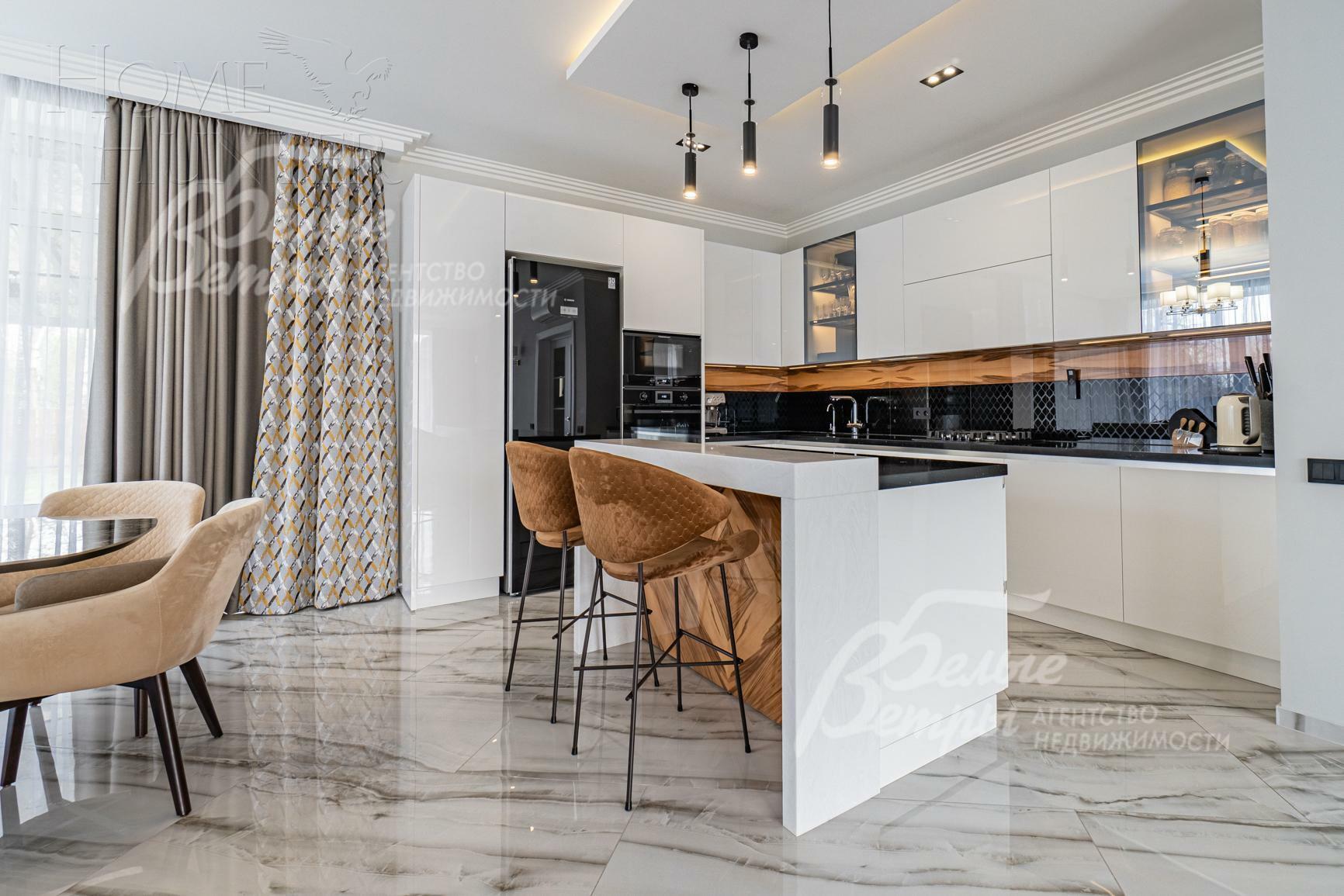 3-этажный коттедж 535 м² с отделкой