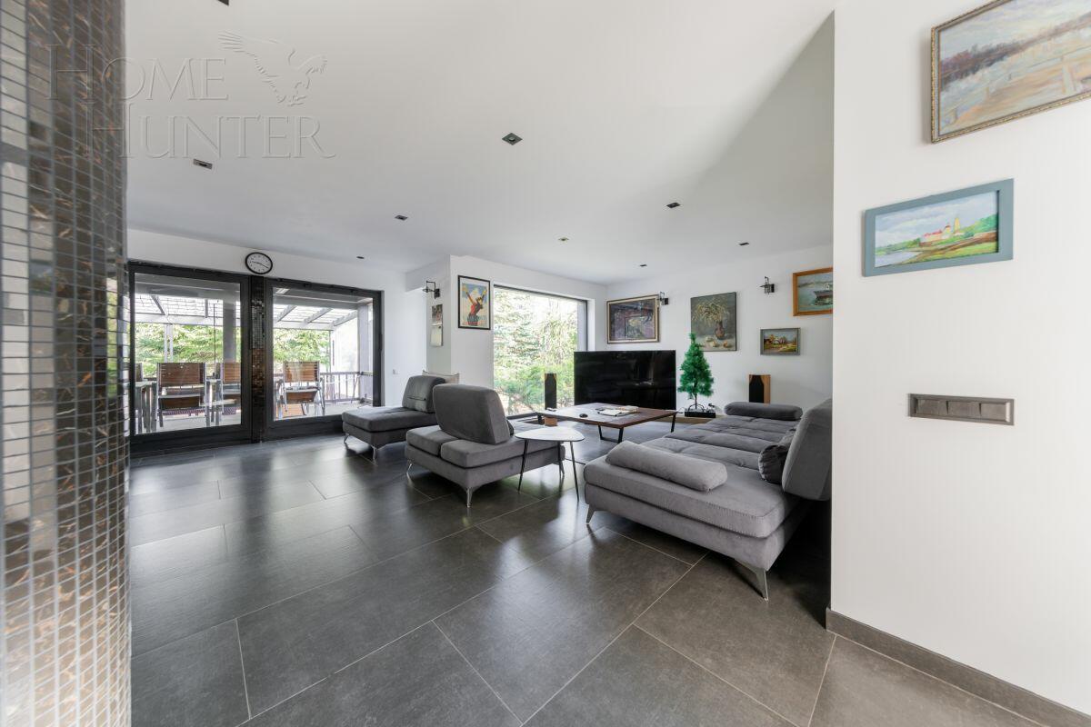 3-этажный коттедж 315 м² с отделкой