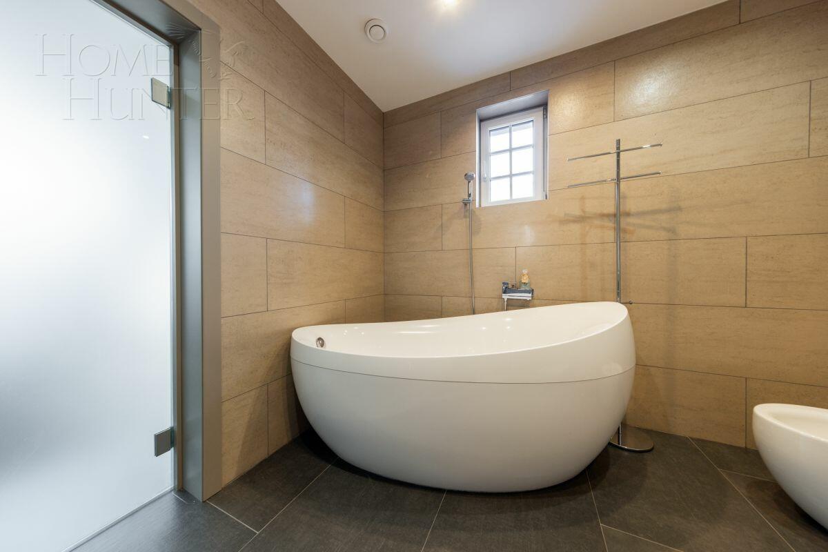 3-этажный коттедж 315 м² с отделкой