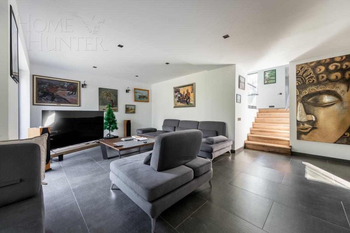 3-этажный коттедж 315 м² с отделкой