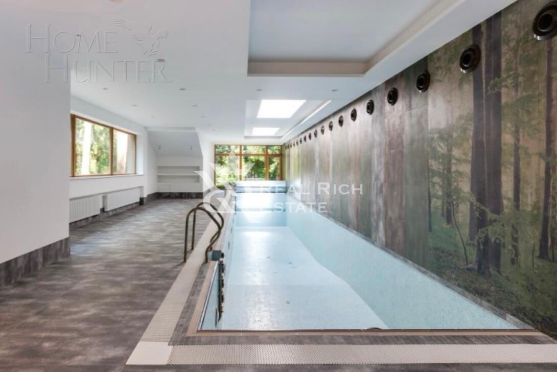 2-этажный коттедж 1 330 м² с отделкой