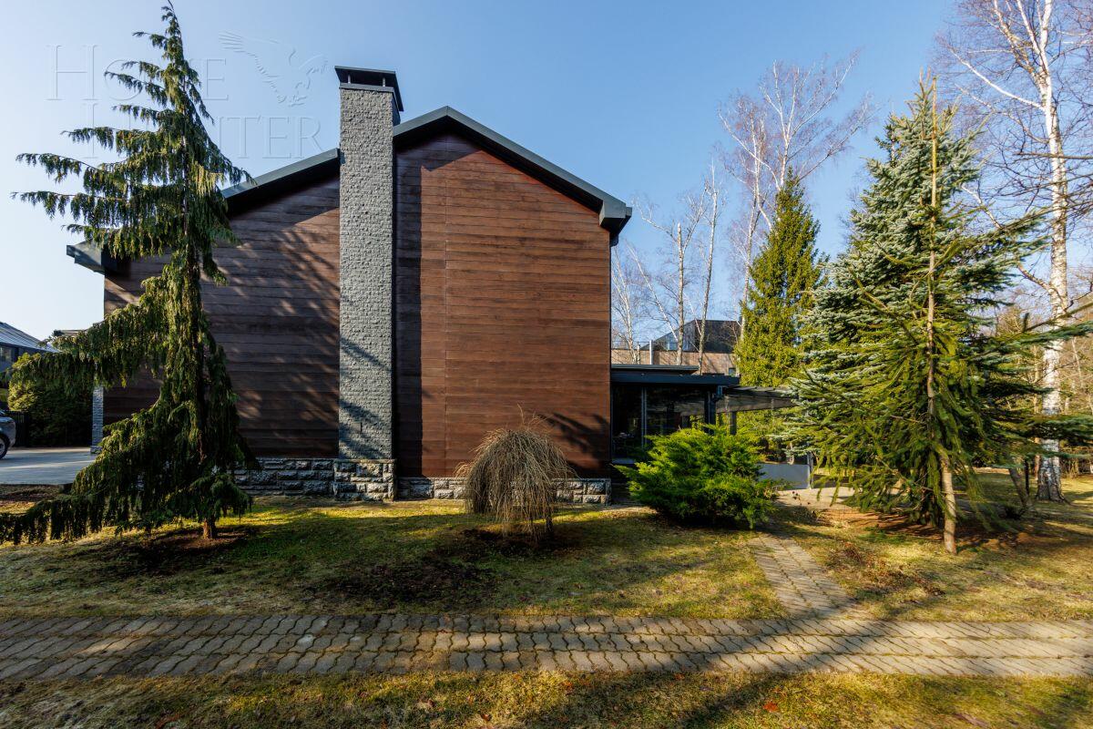 3-этажный коттедж 315 м² с отделкой