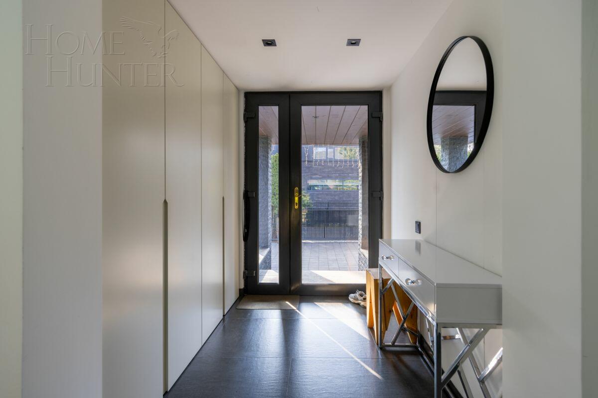 3-этажный коттедж 315 м² с отделкой