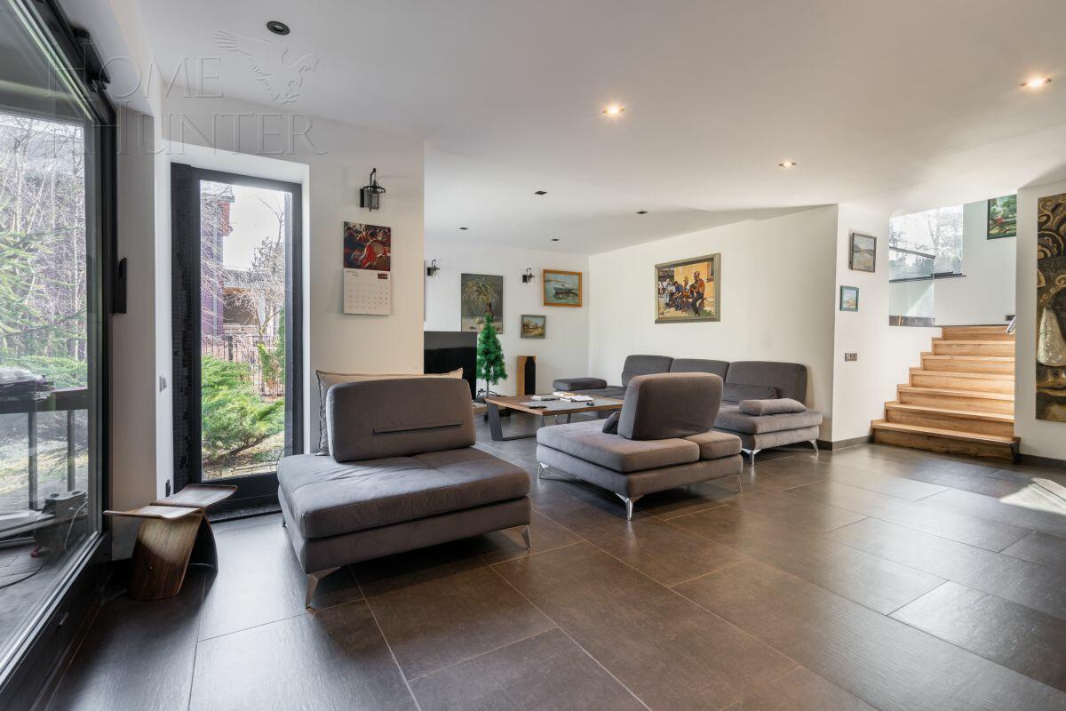 3-этажный коттедж 315 м² с отделкой