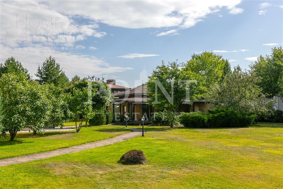 3-этажный коттедж 860 м² с отделкой