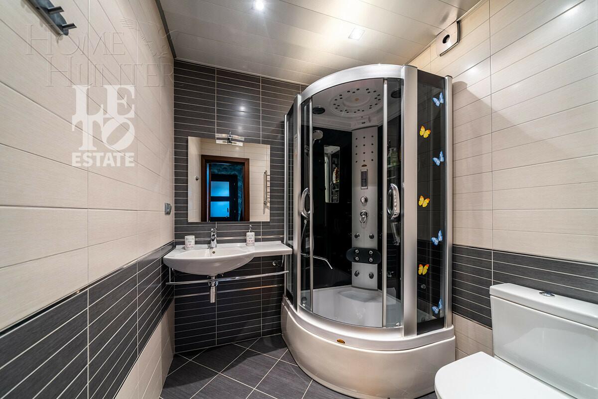 4-этажный таунхаус 220 м² с отделкой