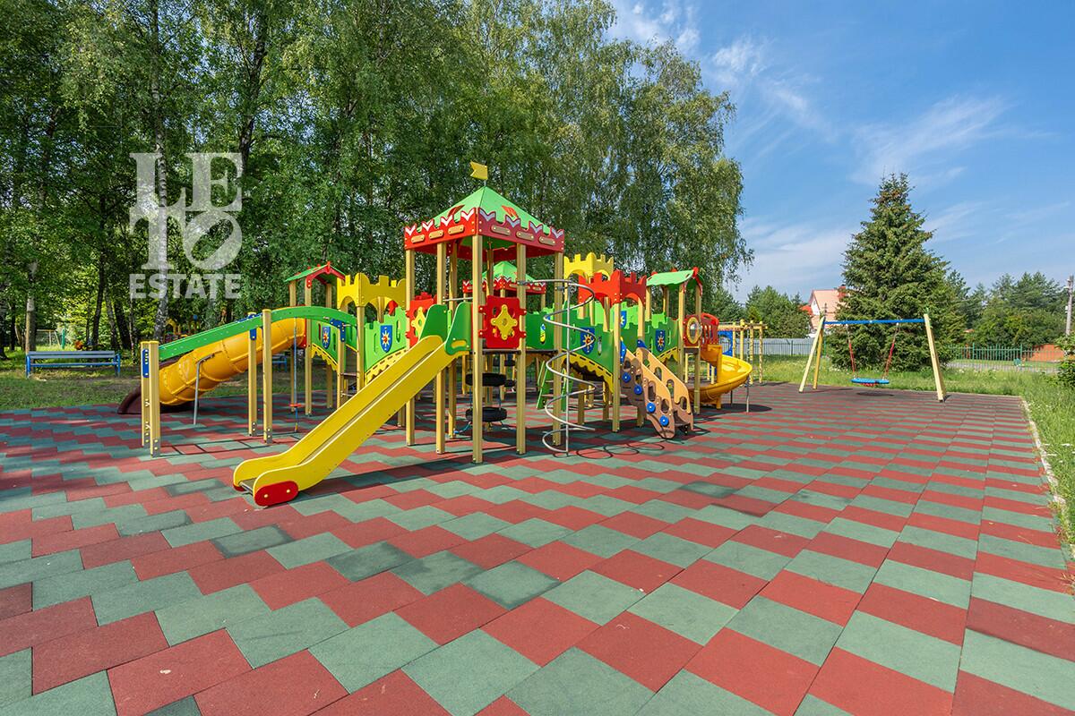 4-этажный таунхаус 220 м² с отделкой