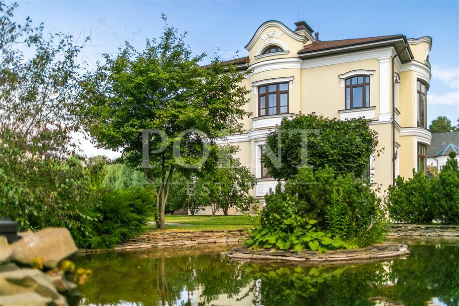 3-этажный коттедж 860 м² с отделкой