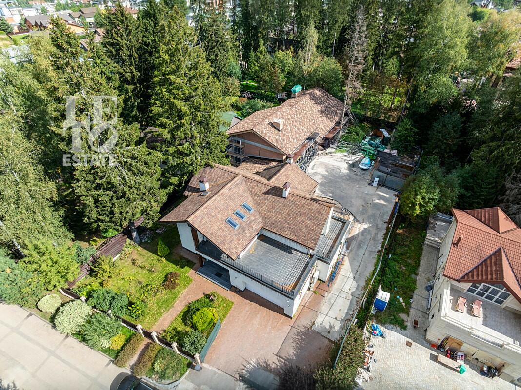 2-этажный коттедж 313 м² с отделкой