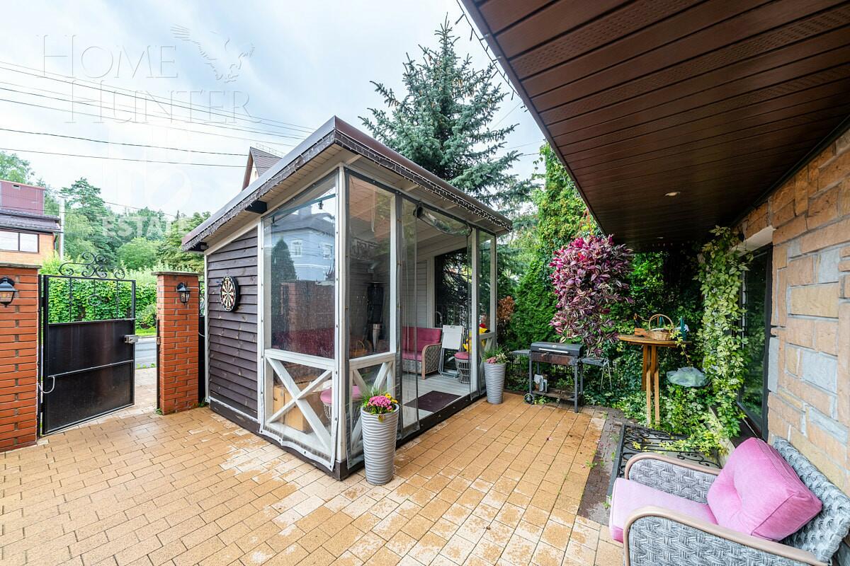 4-этажный таунхаус 220 м² с отделкой