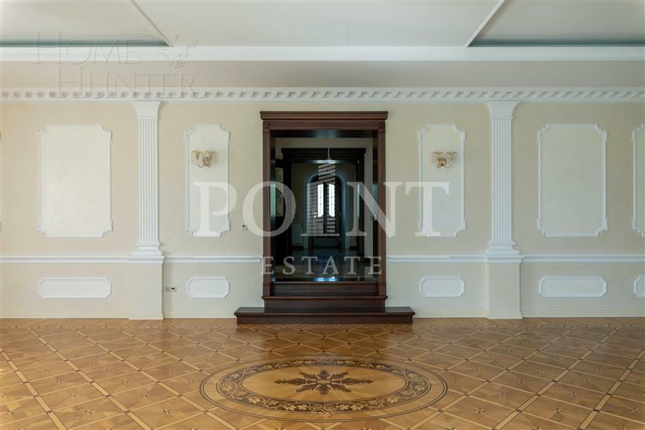 3-этажный коттедж 860 м² с отделкой