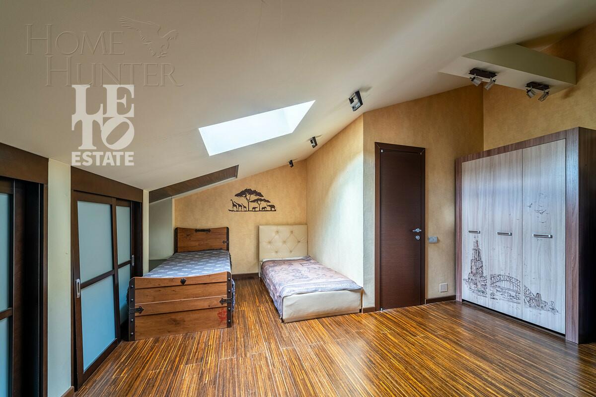 4-этажный таунхаус 220 м² с отделкой