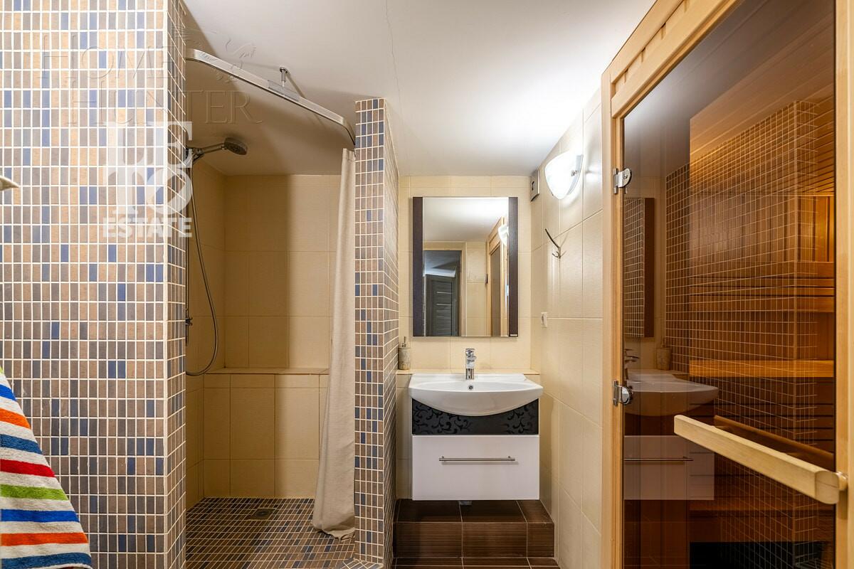 4-этажный таунхаус 220 м² с отделкой