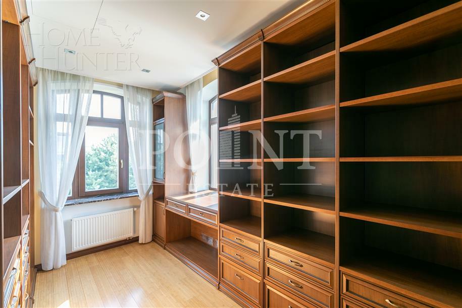 3-этажный коттедж 860 м² с отделкой